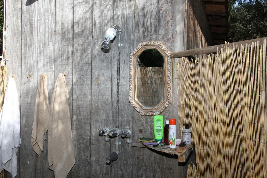 Hotel Hobbit Hut Geyserville Zimmer foto