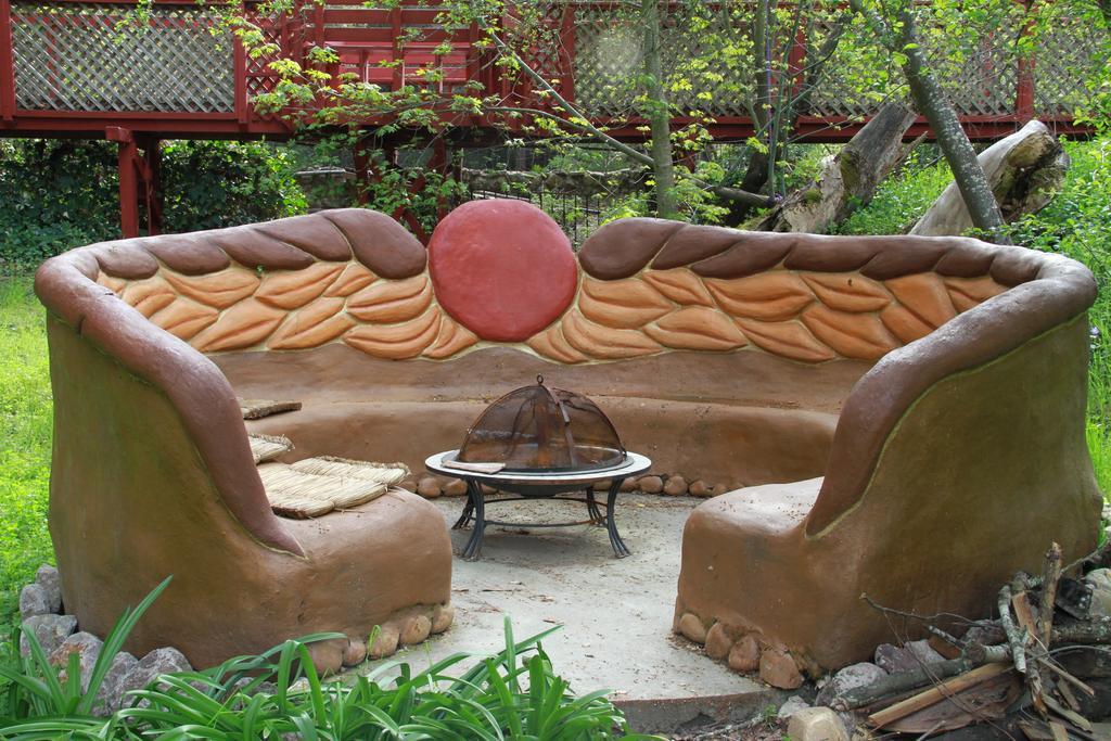Hotel Hobbit Hut Geyserville Exterior foto